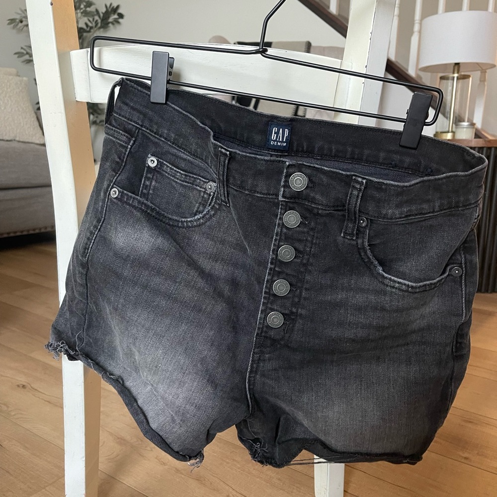 Gap jean shorts size 6